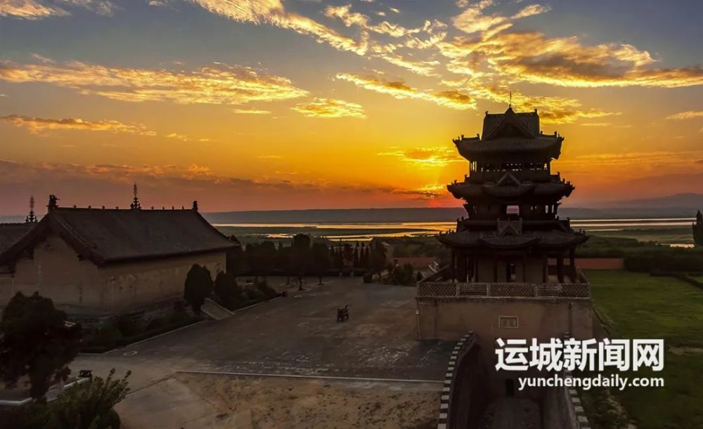 运城暖阳下的友情与家庭温馨